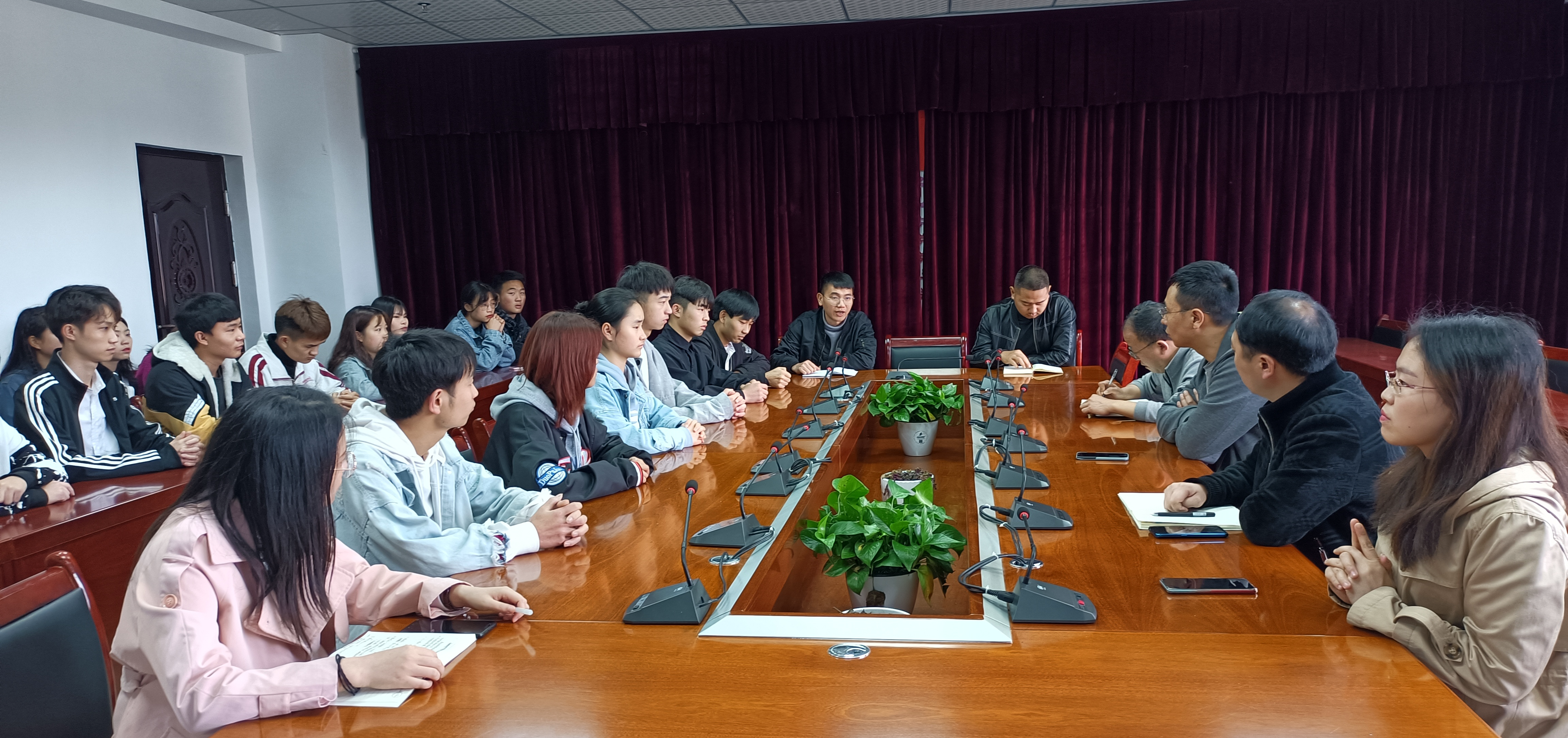 经济与管理学院召开 2021年贵州省职业院校技能大赛赛前动员会(图4)