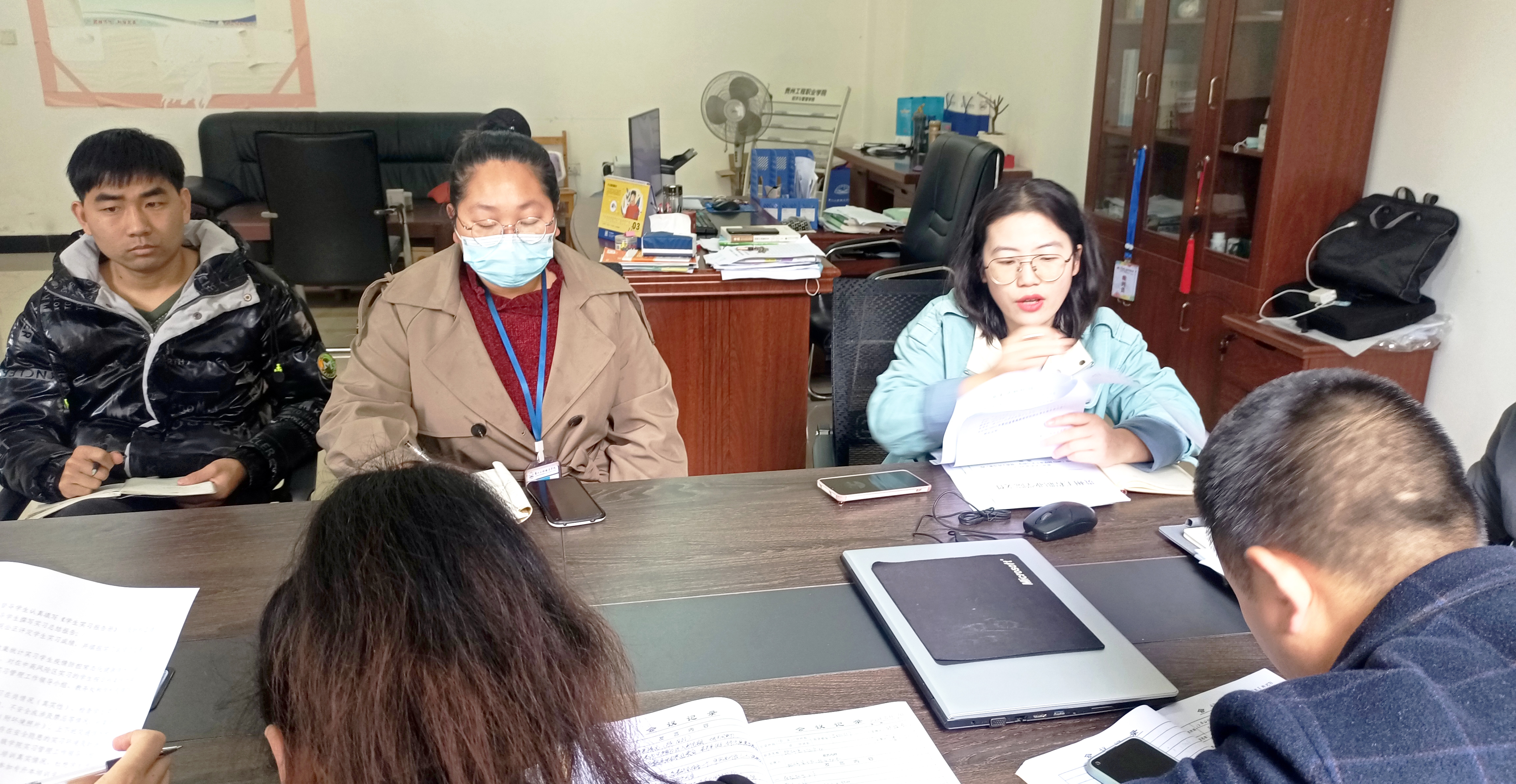 现代服务与管理学院召开2022年春季学期第五次党政联席会(图1) 现代服务与管理学院召开2022年春季学期第五次党政联席会(图1)