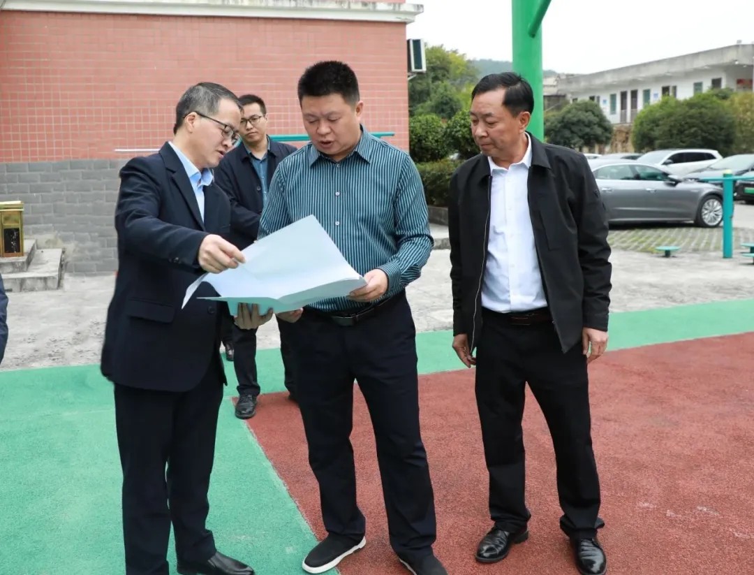 徐再高调研党校教育培训和职业教育发展工作(图1) 徐再高调研党校教育培训和职业教育发展工作(图1)