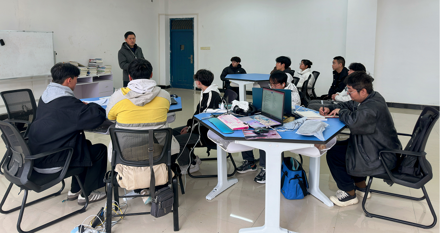 人工智能与信息工程学院2024-2025学年度第二学期省赛动员暨工作部署会议简报(图2)