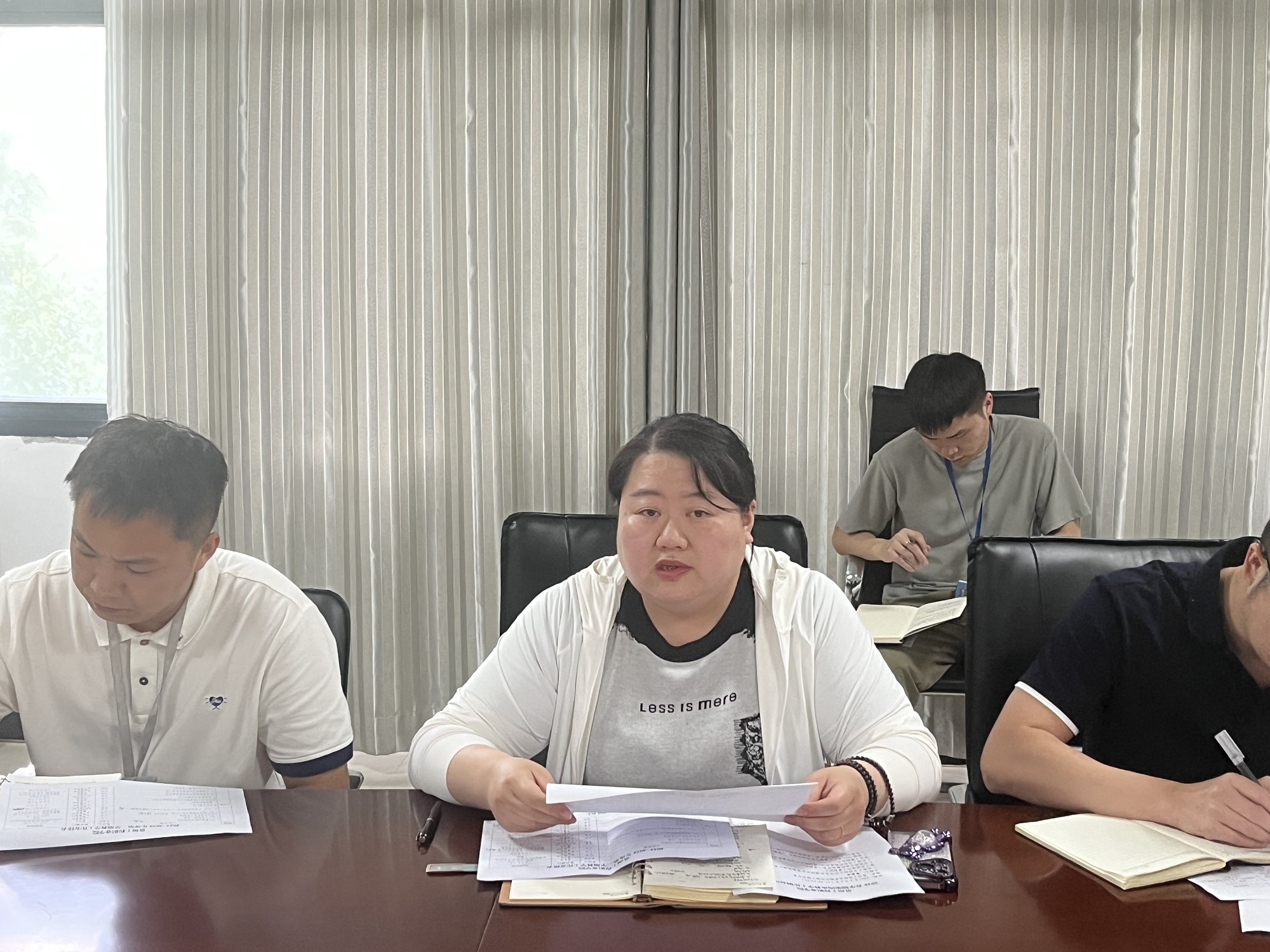 我校召开2025年春季学期第四次教学工作例会(图2)