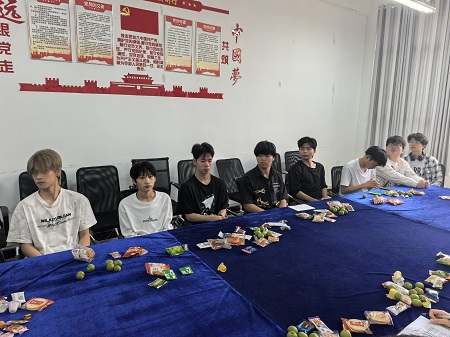 人工智能与信息工程学院召开2025届毕业生座谈会(图2)