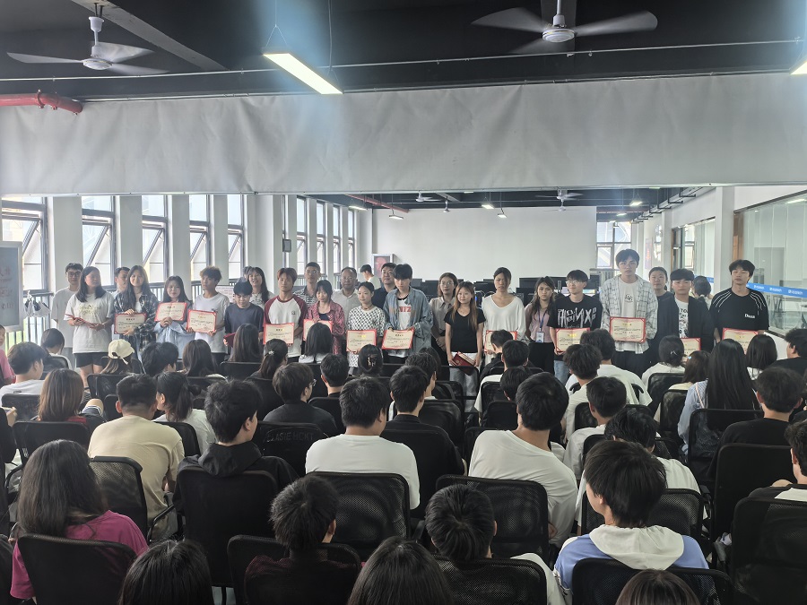 深化产教融合 赋能人才培养 ——产教融合创新中心教学实训总结会召开(图3)