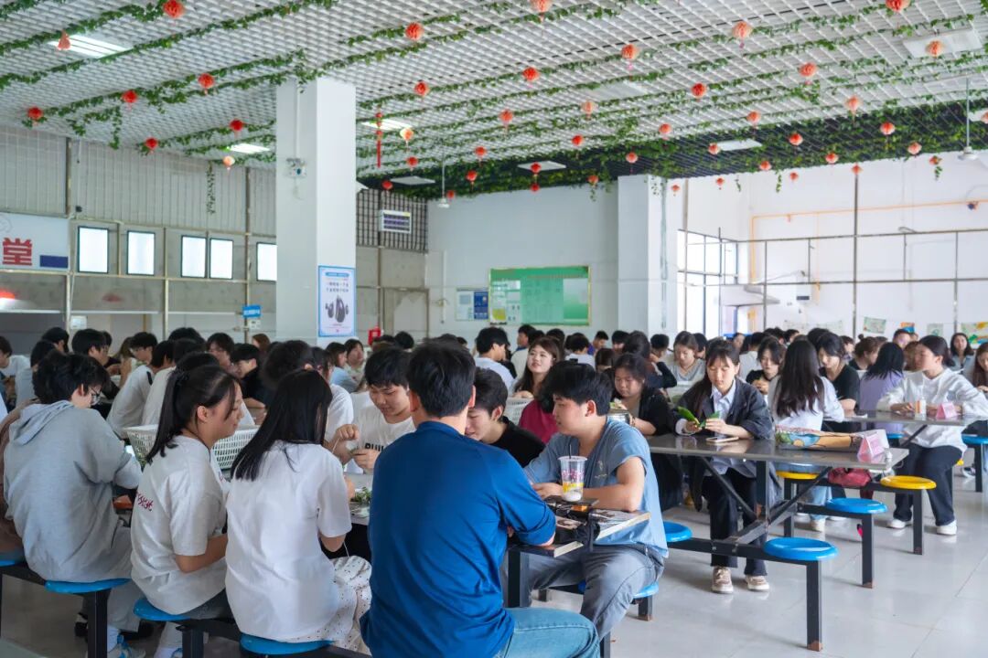 我校开展“承端午古韵·铸时代匠心”端午节系列活动(图1)