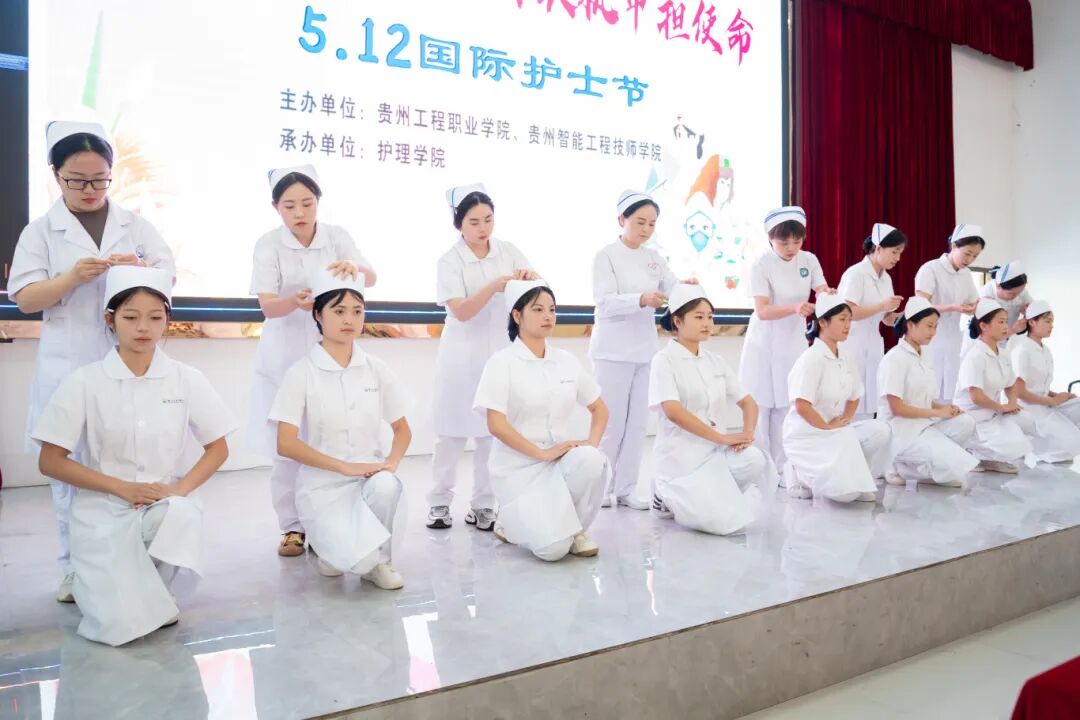传承南丁格尔精神 共筑护理育人使命——我校举办“5・12”国际护士节活动暨授帽仪式(图4)