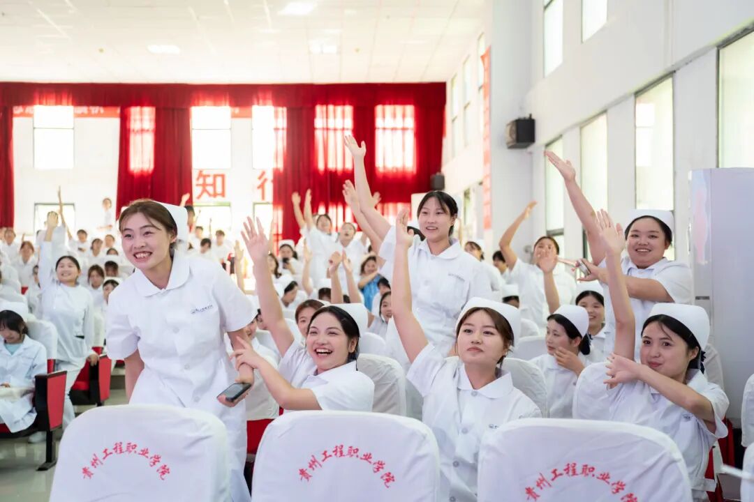 传承南丁格尔精神 共筑护理育人使命——我校举办“5・12”国际护士节活动暨授帽仪式(图8)