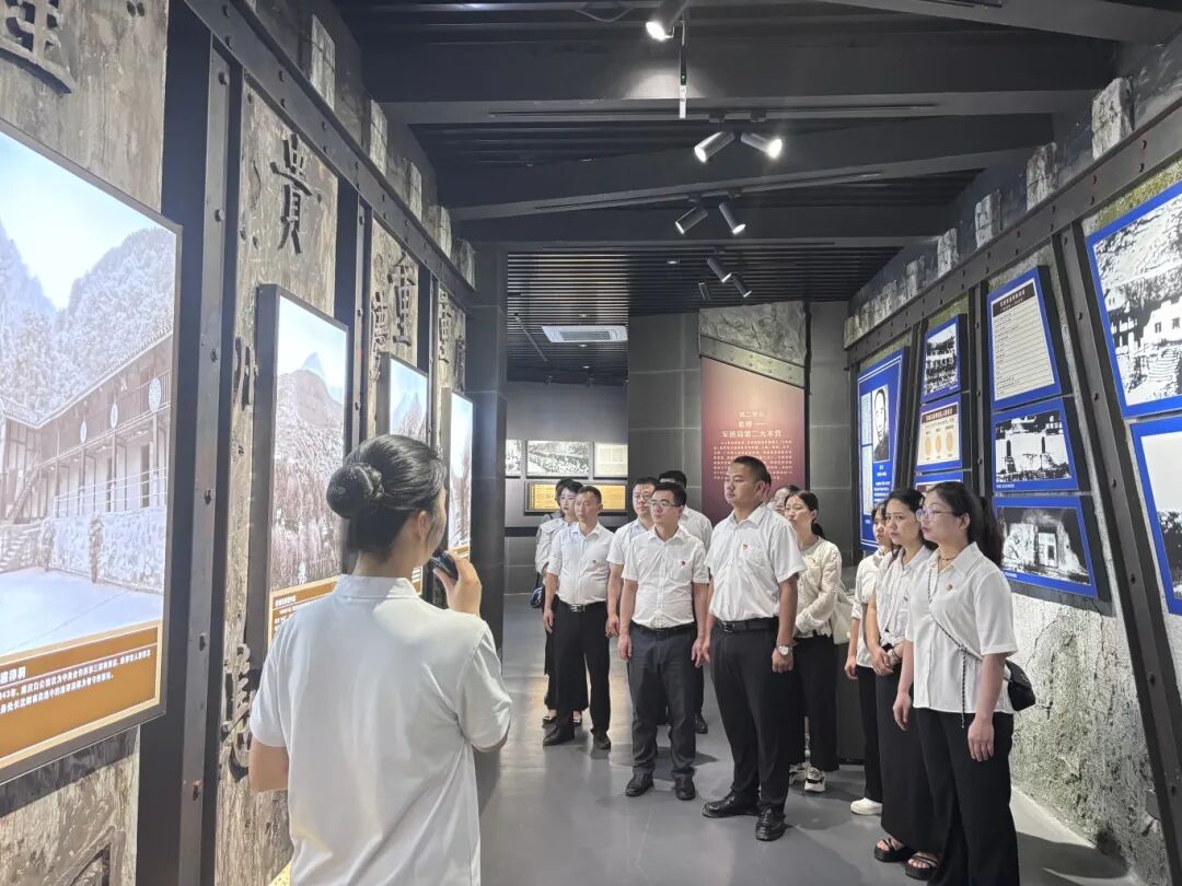 建筑工程学院党总支赴息烽开展主题党日活动(图3)