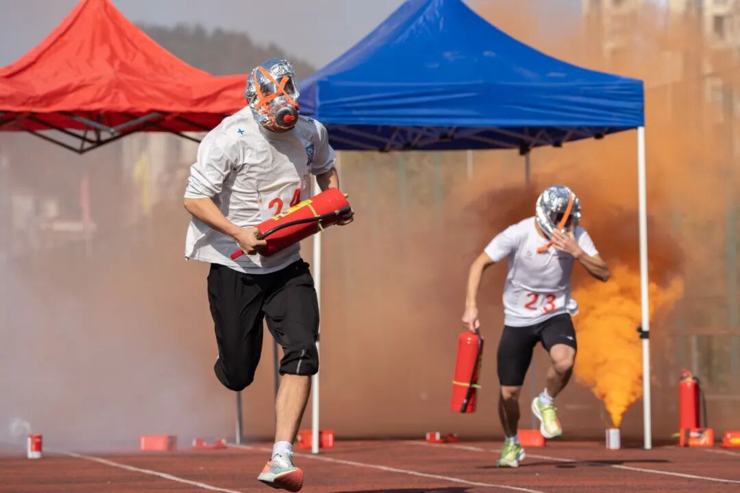 我校举办德江县第四届大学生消防技能运动会暨消防安全培训演练活动(图10)