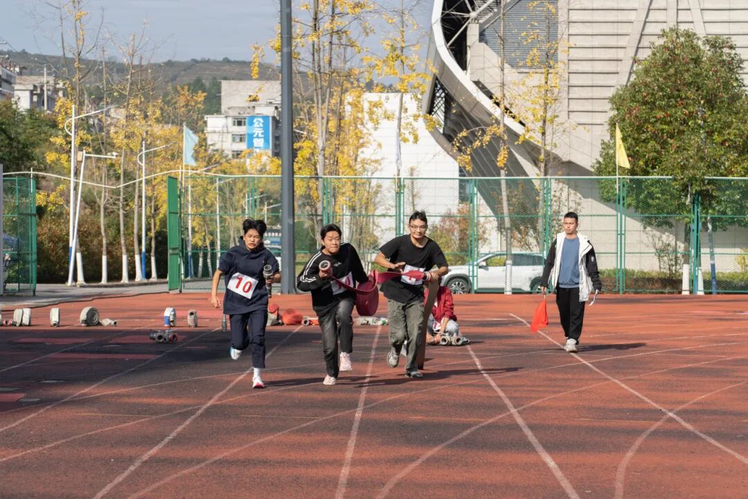 我校举办德江县第四届大学生消防技能运动会暨消防安全培训演练活动(图13)