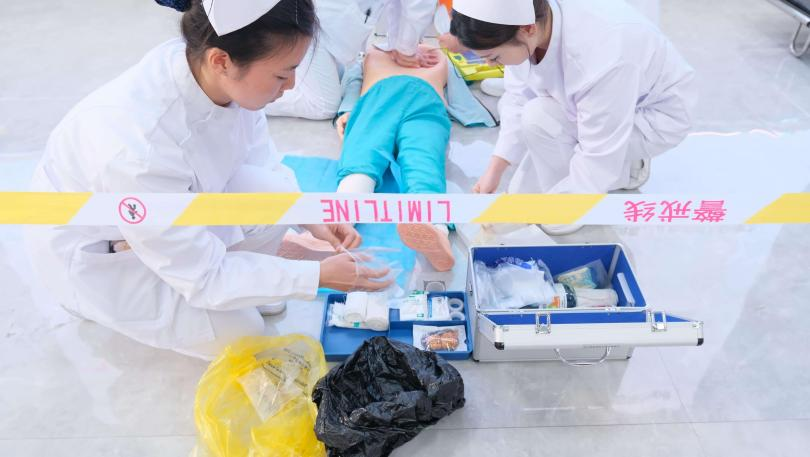 以技为翼护健康&nbsp;青春逐光启新程——贵州工程职业学院第二届“健康护航杯”技能大赛圆满落幕(图4)