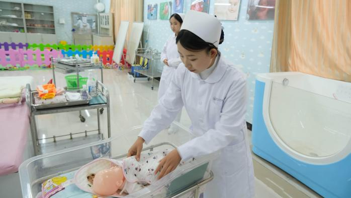 以技为翼护健康&nbsp;青春逐光启新程——贵州工程职业学院第二届“健康护航杯”技能大赛圆满落幕(图6)