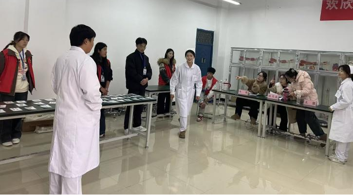 以技为翼护健康&nbsp;青春逐光启新程——贵州工程职业学院第二届“健康护航杯”技能大赛圆满落幕(图5)