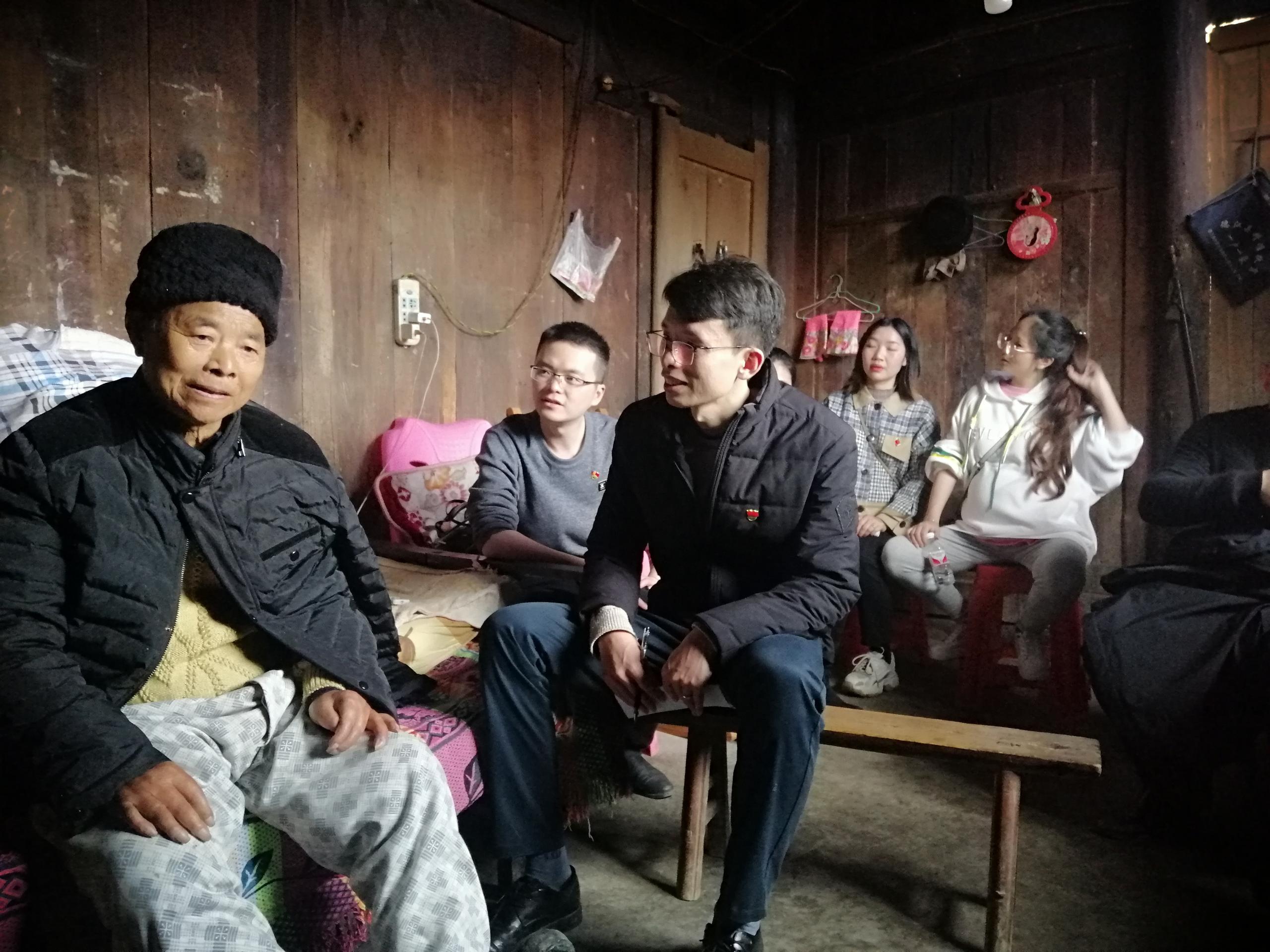 建筑学院党支部赴长堡镇上“老党员回忆峥嵘”专题党课(图1) 建筑学院党支部赴长堡镇上“老党员回忆峥嵘”专题党课(图1)