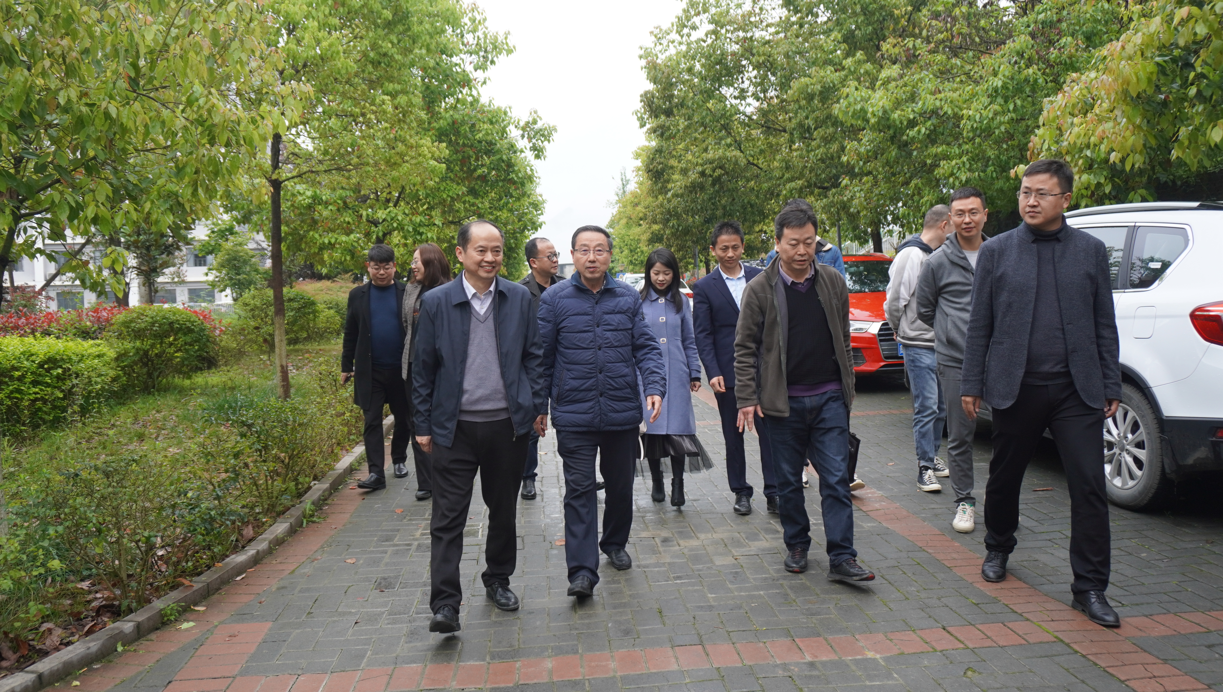 杭州雪子投资控股集团有限公司到我校考察学习(图1)